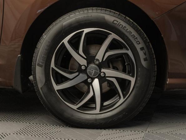 Hyundai Solaris II Рестайлинг с пробегом 2021 года, цена 1 390 000 рублей, 175641 км, седан, Автокод Объявления