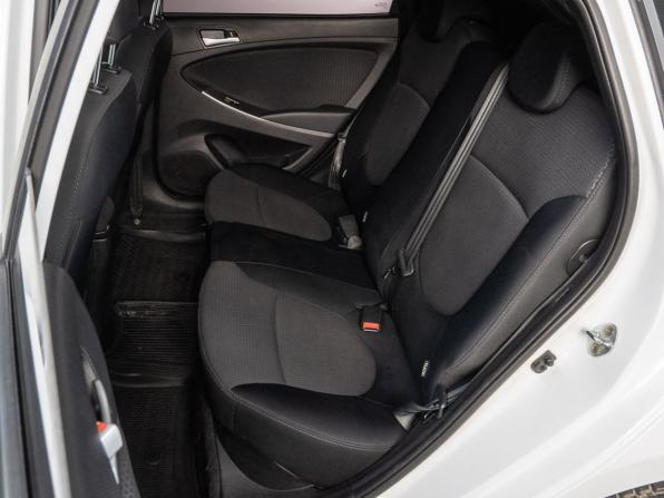 Hyundai Solaris I Рестайлинг с пробегом 2015 года, цена 940 000 рублей, 156799 км, хэтчбек, Автокод Объявления