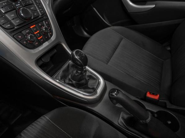 Opel Astra J с пробегом 2011 года, цена 545 000 рублей, 280404 км, хэтчбек, Автокод Объявления