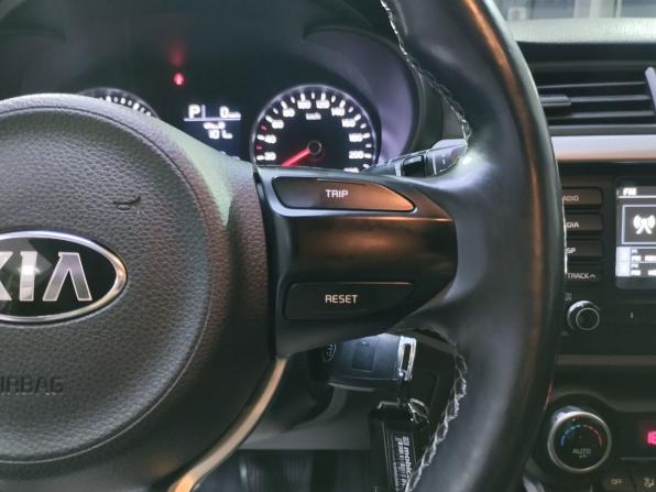Kia Rio IV с пробегом 2019 года, цена 1 440 000 рублей, 76100 км, седан, Автокод Объявления
