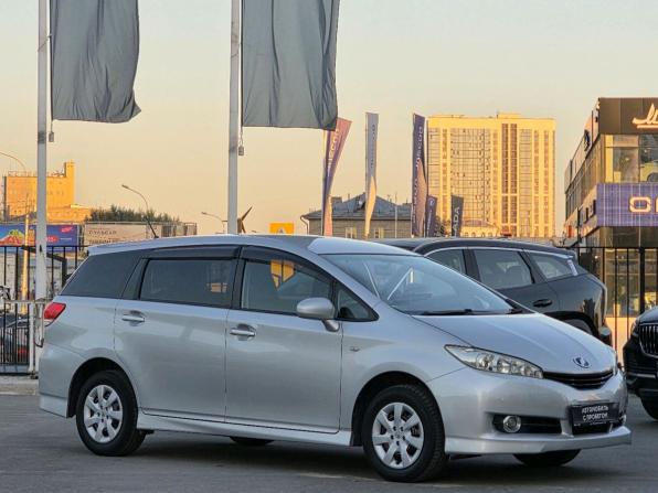 Toyota Wish II с пробегом 2010 года, цена 999 000 рублей, 267329 км, минивэн, Автокод Объявления
