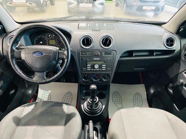 Ford Fusion I Рестайлинг с пробегом 2006 года, цена 350 000 рублей, 227956 км, хэтчбек, Автокод Объявления