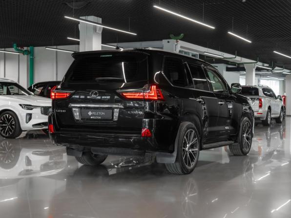 Lexus LX III Рестайлинг 2 с пробегом 2016 года, цена 6 400 000 рублей, 173896 км, внедорожник, Автокод Объявления