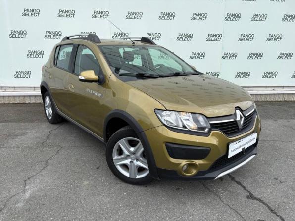 Renault Sandero II с пробегом 2015 года, цена 750 000 рублей, 90000 км, хэтчбек, Автокод Объявления