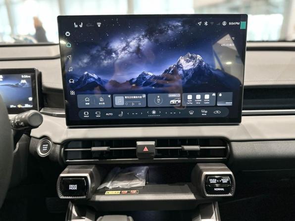 Toyota Wildlander II с пробегом 2026 года, цена 4 620 000 рублей, 25 км, внедорожник, Автокод Объявления