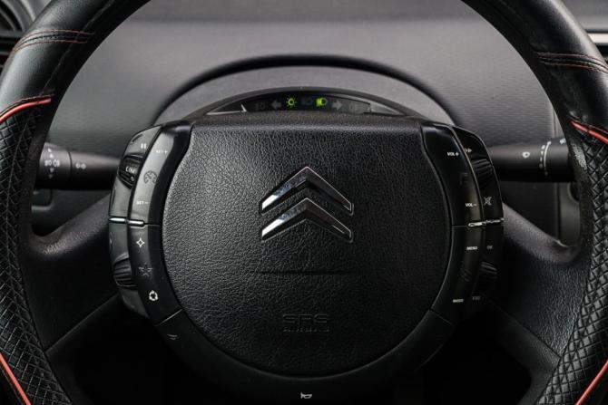 Citroen C4 I Рестайлинг с пробегом 2010 года, цена 299 000 рублей, 190655 км, хэтчбек, Автокод Объявления
