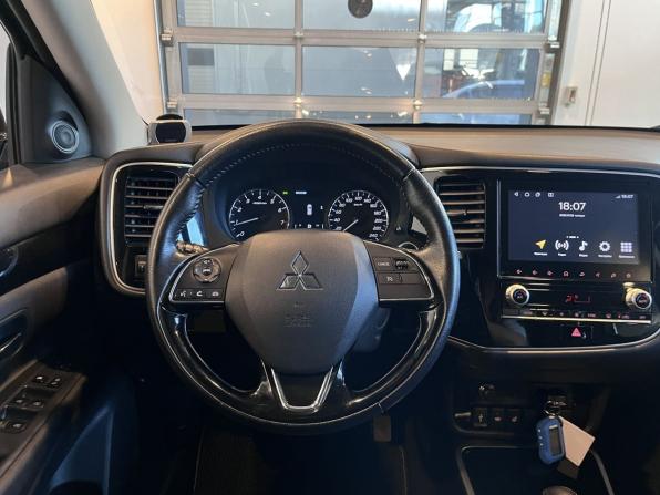 Mitsubishi Outlander III Рестайлинг 3 с пробегом 2021 года, цена 2 840 000 рублей, 54774 км, внедорожник, Автокод Объявления