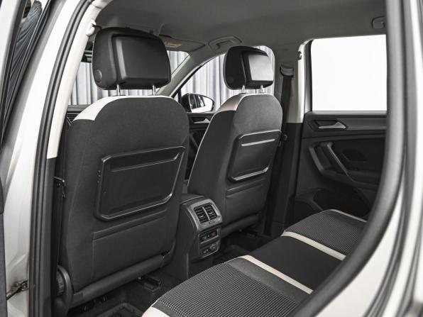 Volkswagen Tiguan II с пробегом 2018 года, цена 2 199 849 рублей, 230920 км, внедорожник, Автокод Объявления