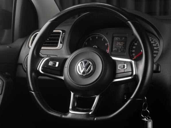 Volkswagen Polo V Рестайлинг с пробегом 2019 года, цена 1 509 000 рублей, 47467 км, седан, Автокод Объявления
