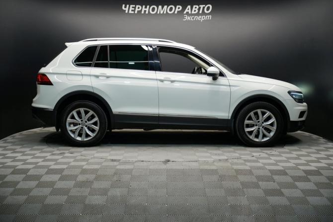 Volkswagen Tiguan II с пробегом 2018 года, цена 2 686 000 рублей, 157000 км, внедорожник, Автокод Объявления