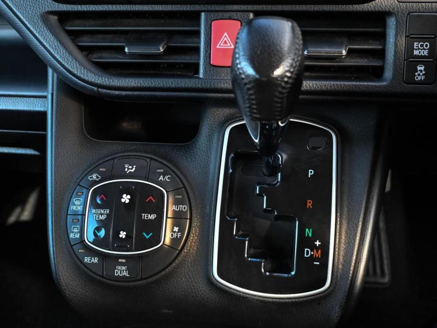 Toyota Voxy III (R80) Новороссийск  - изображение 24