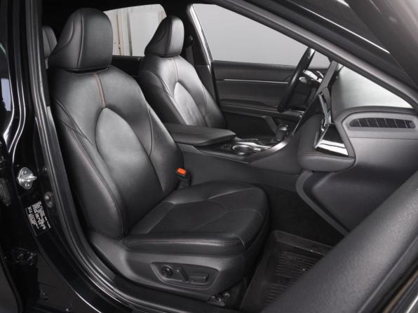 Toyota Camry VIII (XV70) Рестайлинг с пробегом 2023 года, цена 3 529 000 рублей, 55936 км, седан, Автокод Объявления