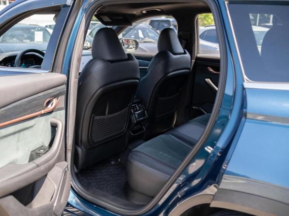 Geely Monjaro I с пробегом 2023 года, цена 2 955 000 рублей, 54984 км, внедорожник, Автокод Объявления