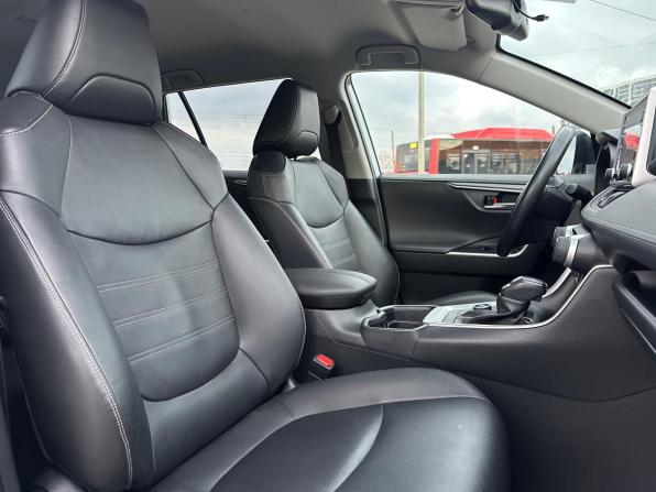 Toyota RAV4 V (XA50) с пробегом 2021 года, цена 3 760 000 рублей, 38090 км, внедорожник, Автокод Объявления