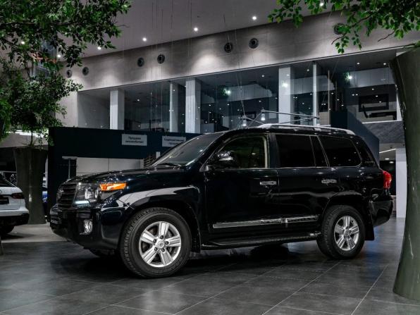 Toyota Land Cruiser 200 Series Рестайлинг 1 с пробегом 2014 года, цена 5 279 900 рублей, 180045 км, внедорожник, Автокод Объявления
