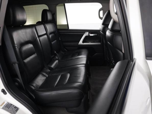Toyota Land Cruiser 200 Series Рестайлинг 1 с пробегом 2015 года, цена 3 599 051 рубль, 488161 км, внедорожник, Автокод Объявления