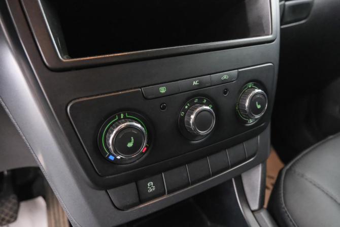 Skoda Yeti I с пробегом 2011 года, цена 1 209 000 рублей, 71354 км, внедорожник, Автокод Объявления