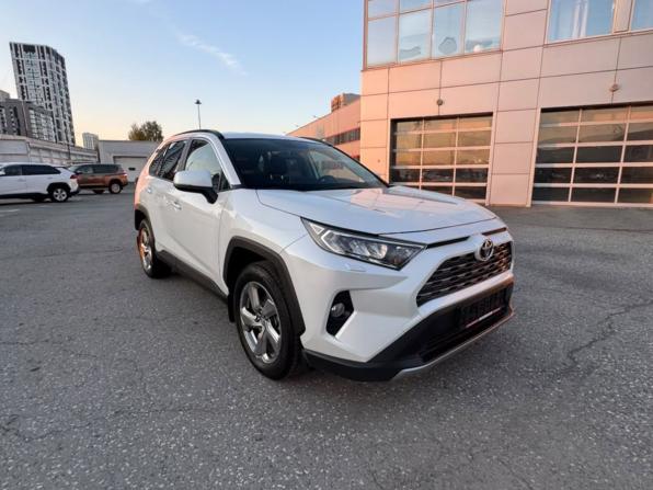 Toyota RAV4 V (XA50) с пробегом 2019 года, цена 3 490 000 рублей, 90264 км, внедорожник, Автокод Объявления