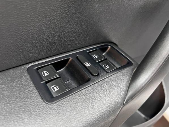 Volkswagen Polo V Рестайлинг с пробегом 2017 года, цена 1 345 000 рублей, 69804 км, седан, Автокод Объявления