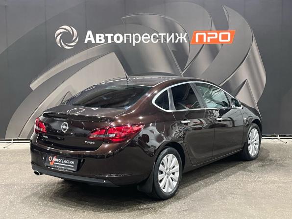 Opel Astra J Рестайлинг с пробегом 2013 года, цена 670 000 рублей, 144169 км, седан, Автокод Объявления