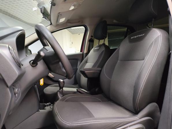 Renault Logan II Рестайлинг с пробегом 2022 года, цена 1 239 000 рублей, 65552 км, седан, Автокод Объявления