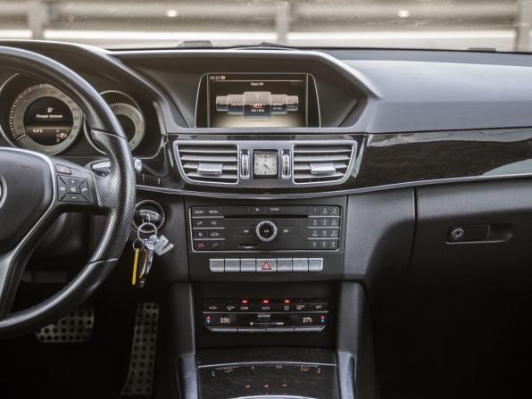 Mercedes-Benz E-Класс IV (W212 S212 C207) Рестайлинг с пробегом 2015 года, цена 1 698 000 рублей, 226907 км, седан, Автокод Объявления