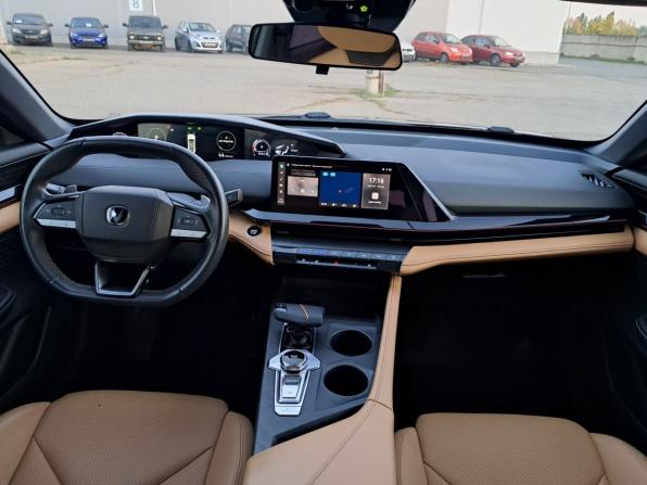 Changan UNI-V I с пробегом 2023 года, цена 1 990 000 рублей, 106500 км, лифтбек, Автокод Объявления