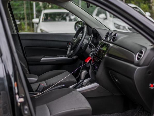Suzuki Vitara II Рестайлинг с пробегом 2020 года, цена 1 415 000 рублей, 181265 км, внедорожник, Автокод Объявления