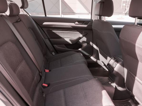 Volkswagen Passat B8 с пробегом 2019 года, цена 2 274 400 рублей, 85373 км, седан, Автокод Объявления