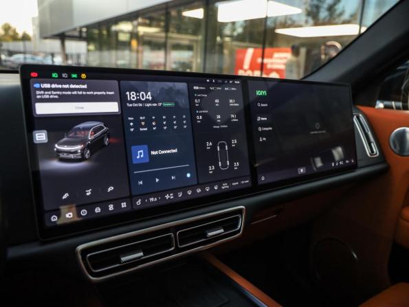 Li Auto (Lixiang) L7 I Рестайлинг с пробегом 2024 года, цена 6 699 000 рублей, 52000 км, внедорожник, Автокод Объявления