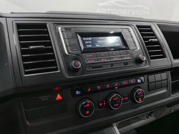 Volkswagen Caravelle T6 с пробегом 2019 года, цена 1 950 000 рублей, 400000 км, минивэн, Автокод Объявления