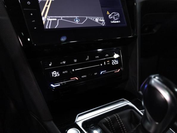 Volkswagen Arteon I Рестайлинг с пробегом 2021 года, цена 3 960 000 рублей, 91100 км, универсал, Автокод Объявления