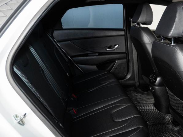 Hyundai Elantra VII (CN7) Рестайлинг с пробегом 2023 года, цена 2 127 000 рублей, 69905 км, седан, Автокод Объявления