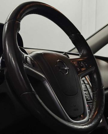 Opel Astra J с пробегом 2011 года, цена 560 000 рублей, 267142 км, универсал, Автокод Объявления