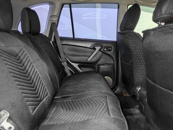 Toyota RAV4 II (XA20) Рестайлинг с пробегом 2005 года, цена 805 000 рублей, 261987 км, внедорожник, Автокод Объявления