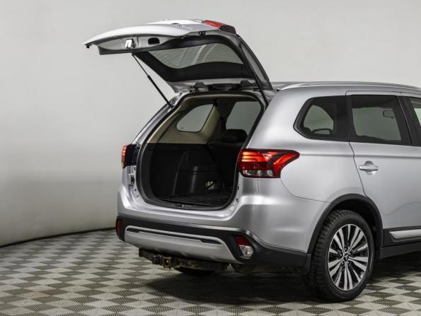 Mitsubishi Outlander III Рестайлинг 3 с пробегом 2019 года, цена 2 499 000 рублей, 77200 км, внедорожник, Автокод Объявления