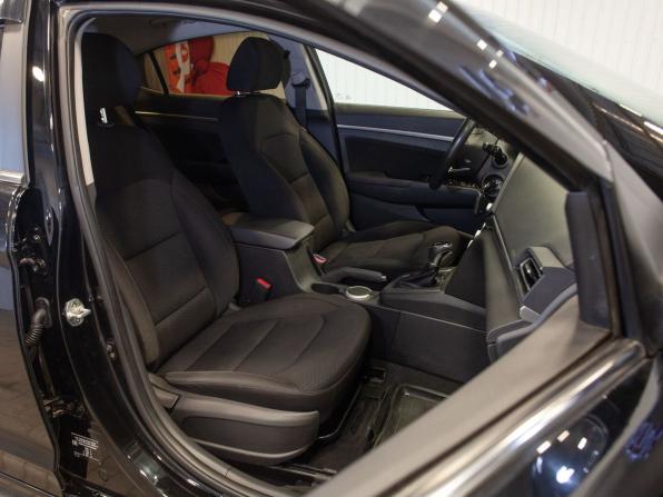Hyundai Elantra VI (AD) Рестайлинг с пробегом 2019 года, цена 1 600 000 рублей, 211193 км, седан, Автокод Объявления