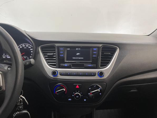Hyundai Solaris II с пробегом 2019 года, цена 1 050 000 рублей, 196060 км, седан, Автокод Объявления