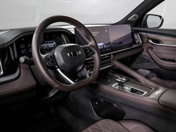 Geely Monjaro I Рестайлинг 2 с пробегом 2025 года, цена 4 199 000 рублей, 15683 км, внедорожник, Автокод Объявления