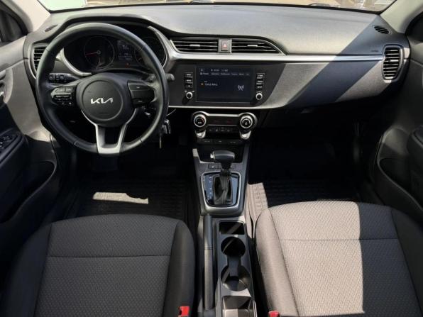 Kia Rio IV Рестайлинг с пробегом 2022 года, цена 1 799 000 рублей, 78200 км, хэтчбек, Автокод Объявления