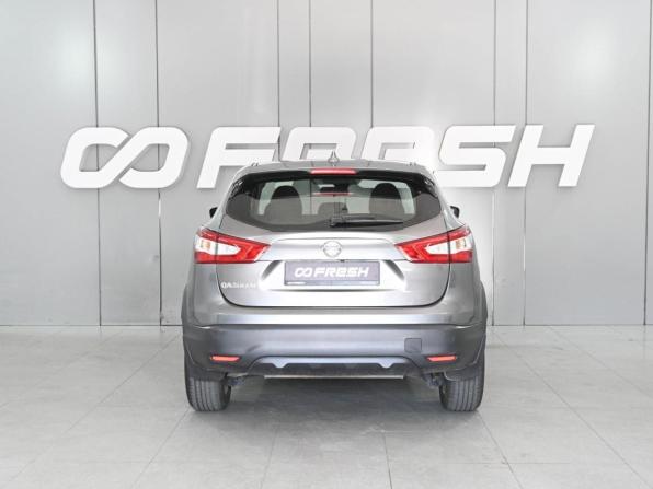 Nissan Qashqai II с пробегом 2018 года, цена 2 019 000 рублей, 61240 км, внедорожник, Автокод Объявления
