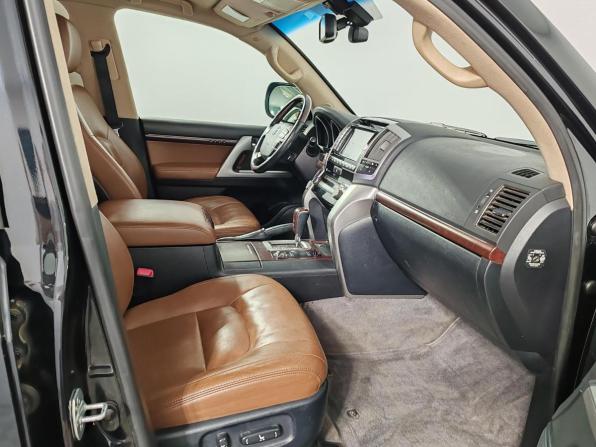 Toyota Land Cruiser 200 Series Рестайлинг 1 с пробегом 2015 года, цена 4 049 000 рублей, 204526 км, внедорожник, Автокод Объявления