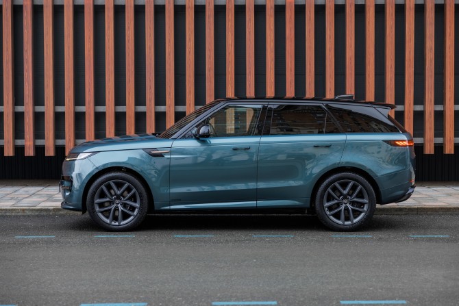 Новый Land Rover Range Rover Sport III 2024 года, цена 23 000 000 рублей, внедорожник, Автокод Объявления