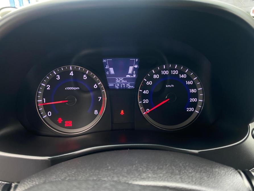 Hyundai Solaris I Великий Новгород  - изображение 10