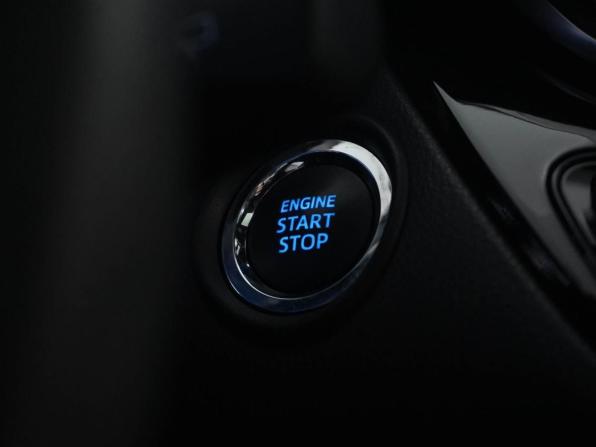 Toyota C-HR I Рестайлинг с пробегом 2021 года, цена 2 893 444 рубля, 18736 км, внедорожник, Автокод Объявления