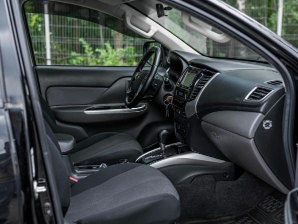 Mitsubishi L200 V Рестайлинг с пробегом 2017 года, цена 2 375 000 рублей, 78393 км, пикап, Автокод Объявления