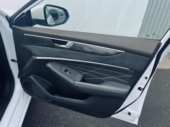 Dongfeng Shine Max с пробегом 2024 года, цена 1 810 000 рублей, 21000 км, седан, Автокод Объявления
