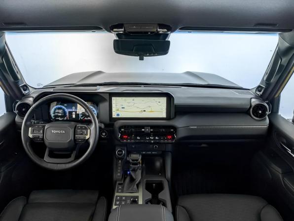 Toyota Land Cruiser Prado 250 Series с пробегом 2024 года, цена 9 950 000 рублей, 4570 км, внедорожник, Автокод Объявления