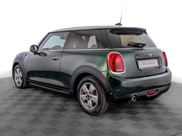 Mini Hatch III (F55/F56) Рестайлинг с пробегом 2018 года, цена 1 715 000 рублей, 81512 км, хэтчбек, Автокод Объявления