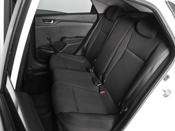 Hyundai Solaris II с пробегом 2017 года, цена 1 389 000 рублей, 113432 км, седан, Автокод Объявления